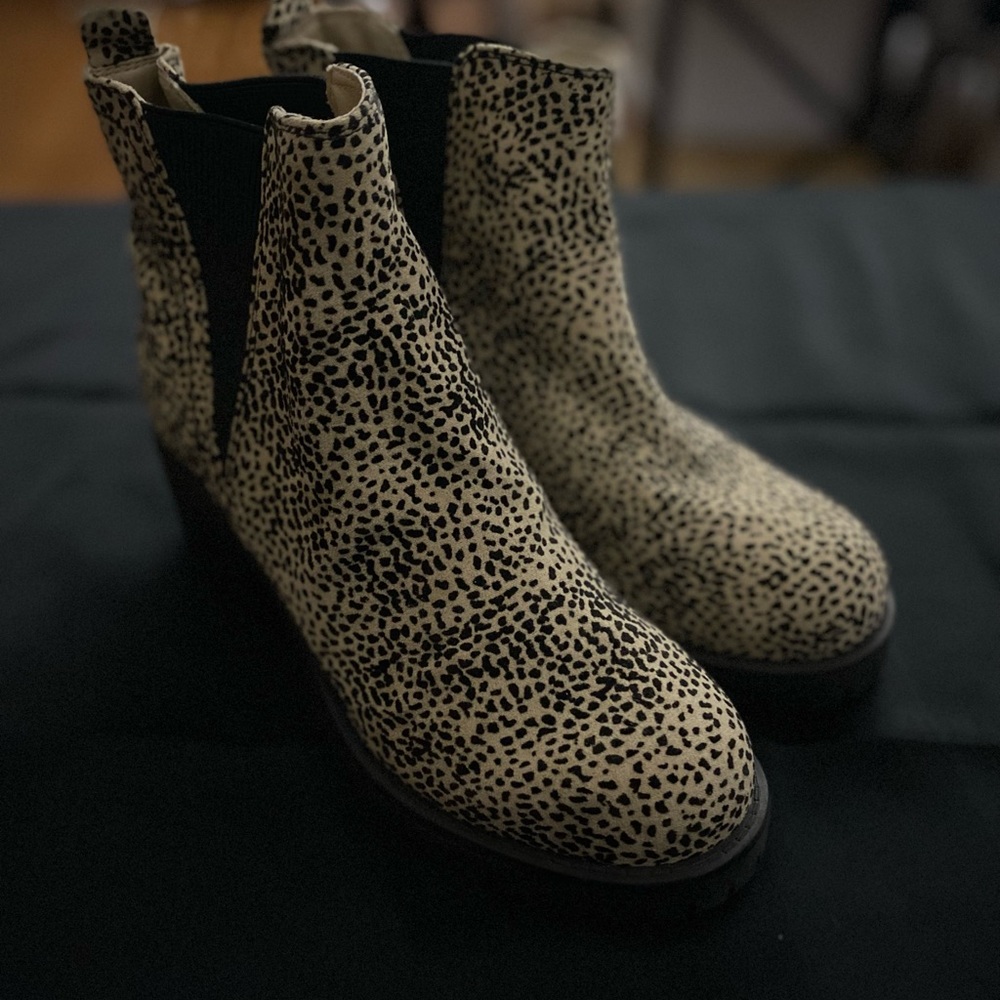 Cheetah print womens booties size 7/7.5/9